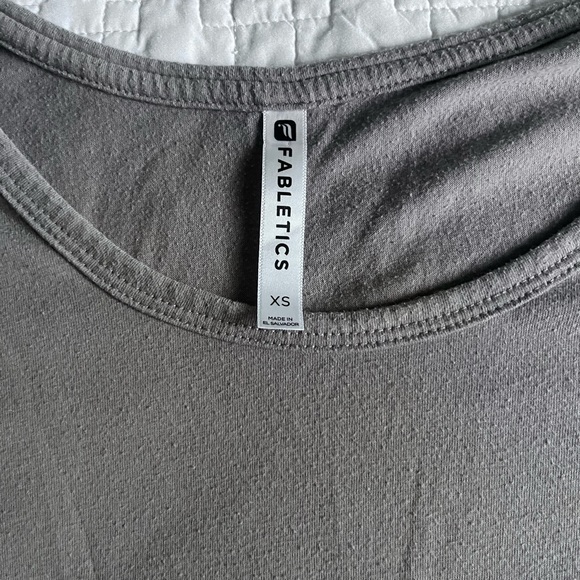 FABLETICS long sleeve tee - Picture 3 of 3